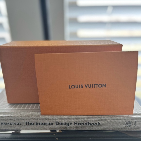 Louis Vuitton Split Cat Eye Sunglasses - Picture 8 of 9